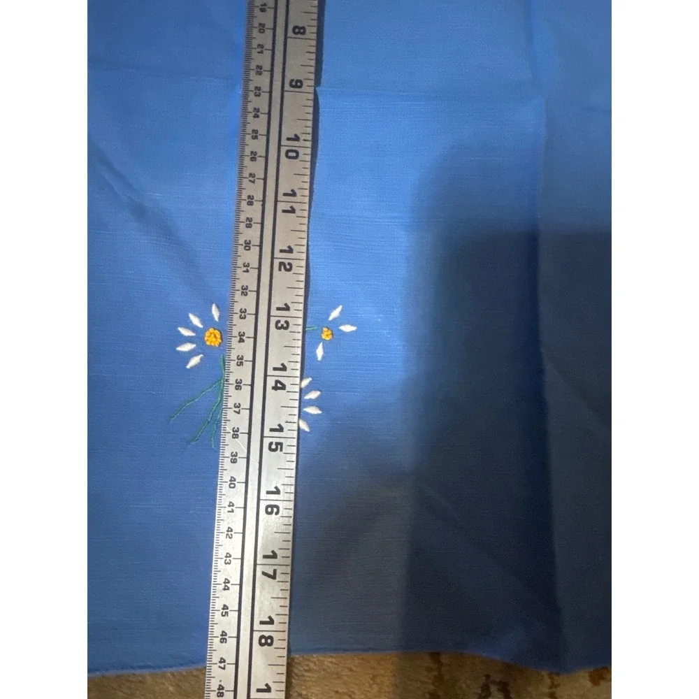 Vintage Blue Linen Napkin Hand Embroidered White Daisy Floral Square 18.5